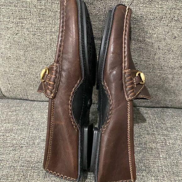 Gucci Dark Brown Leather Loafers with Gold Hardware main image 6